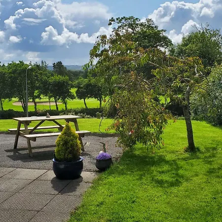 Greenside Nocleg ze śniadaniem *